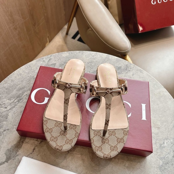 Gucci Monogram Beige Sandals❤️❤️❤️ - Picture 1 of 8